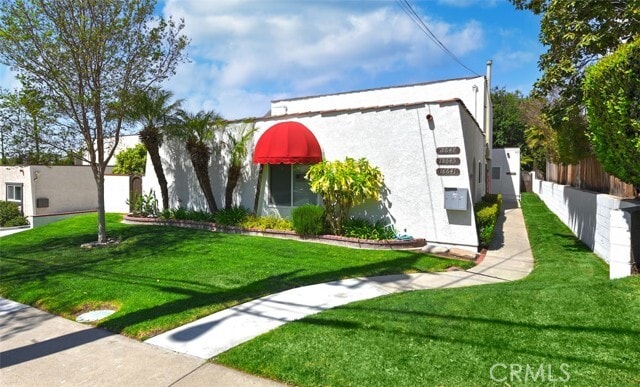 Primary Photo - 18641 Oriente Dr