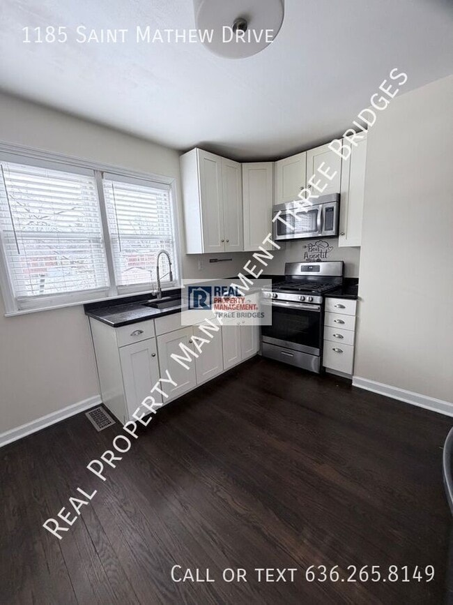 Building Photo - 1185 St Matthew Dr