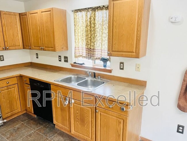 Building Photo - 31092 119th Ave SE