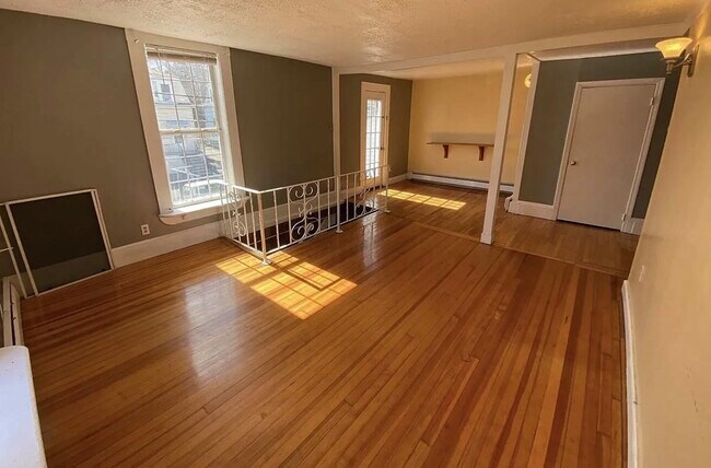 Primary Photo - 99 Jaques St