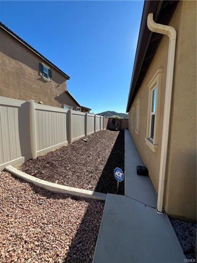 Building Photo - Audie Murphy Ranch Home