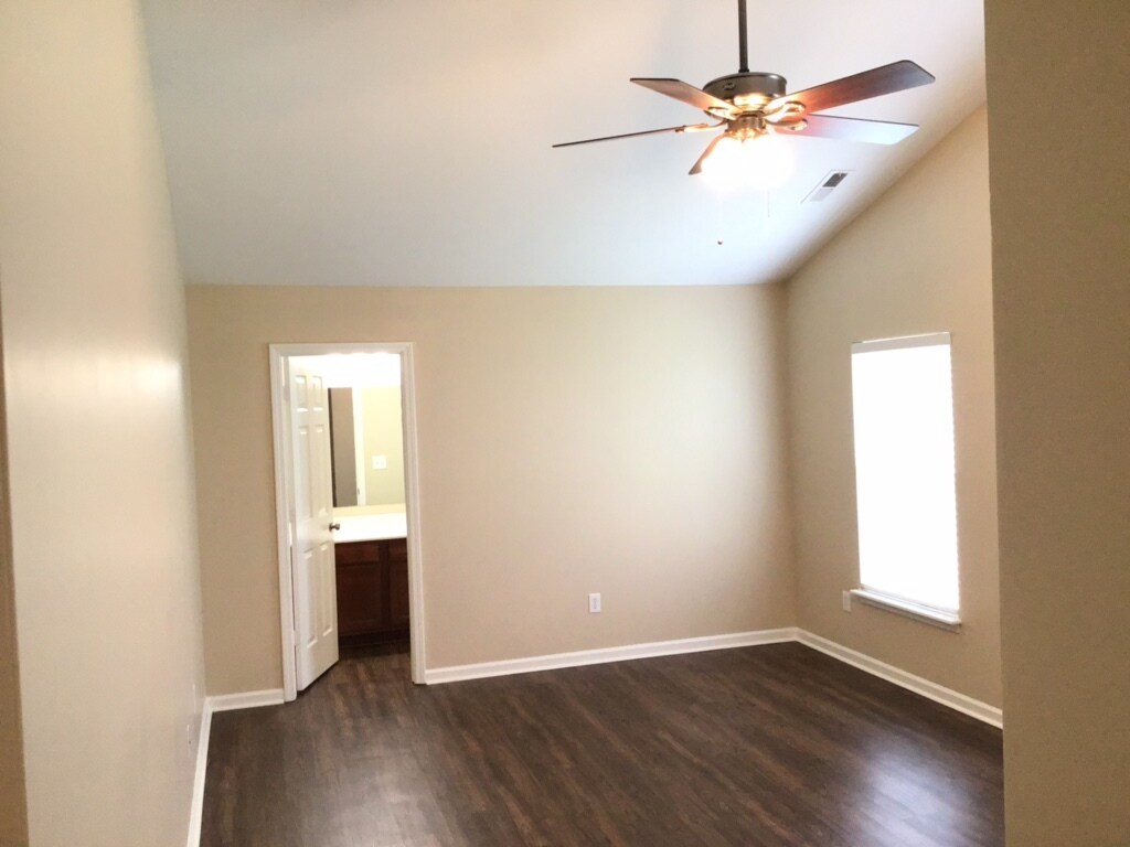 Building Photo - 5069 Carrington Ct