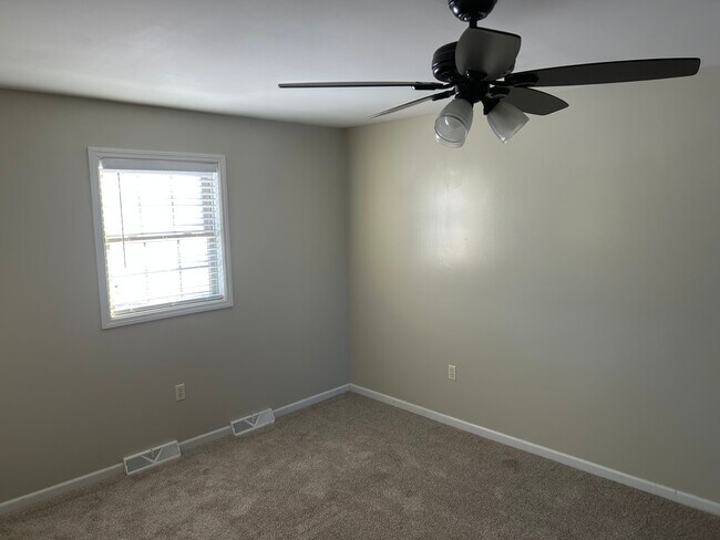 Building Photo - 320 Mt Vernon Rd