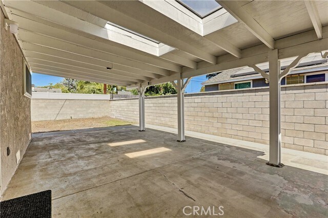 Building Photo - 6851 Forbes Ave