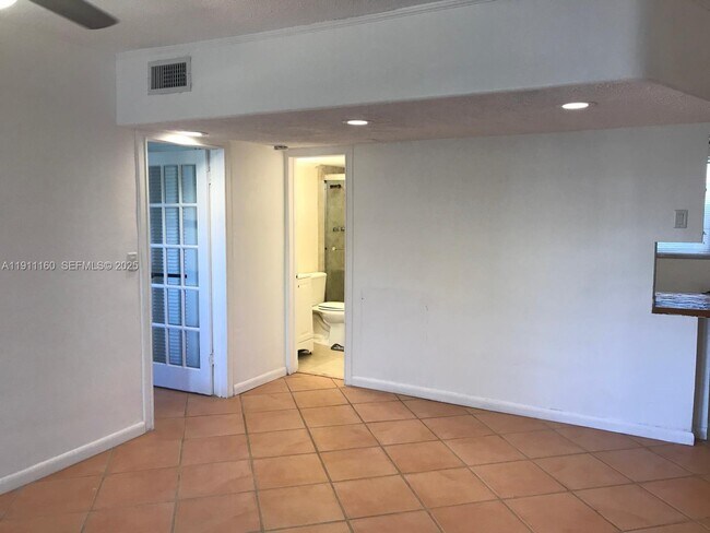 Building Photo - 2825 NE 201st Terrace