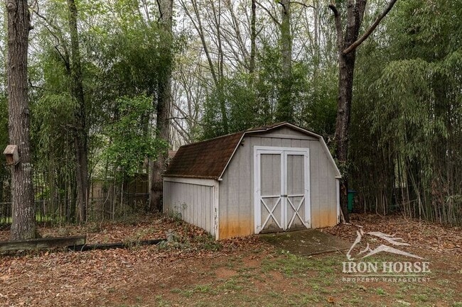 Building Photo - 130 Austin Dr