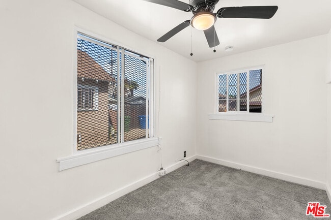 Building Photo - 1351 W 70th St