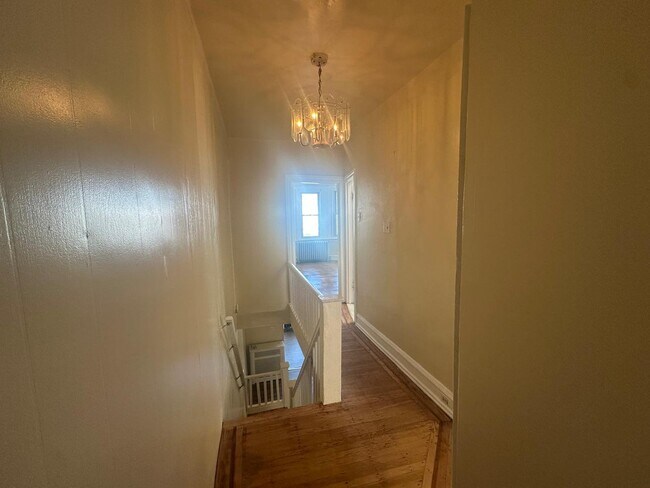 Building Photo - 5628 Warrington Ave