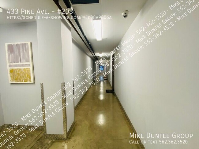 Building Photo - 433 Pine Ave