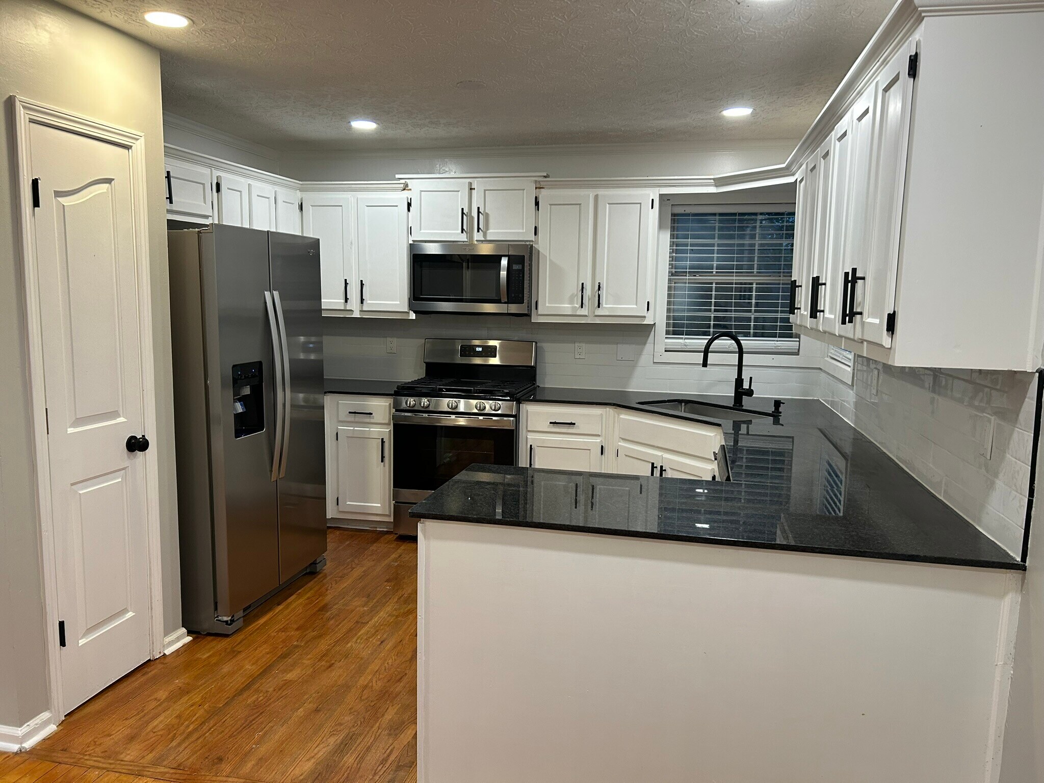 Duplex Upper Level Rental- Kitchen - 345 Ashland Manor Dr
