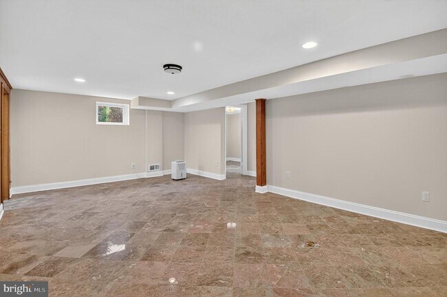 Building Photo - 5510 Christy Dr