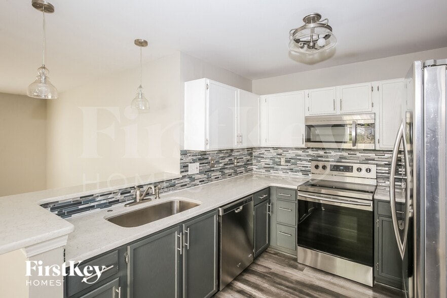 Building Photo - 11610 Banyan Ct