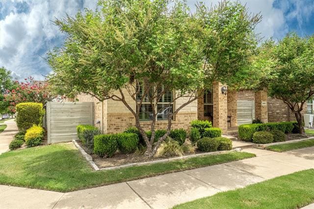 Building Photo - 840 Parkside Dr