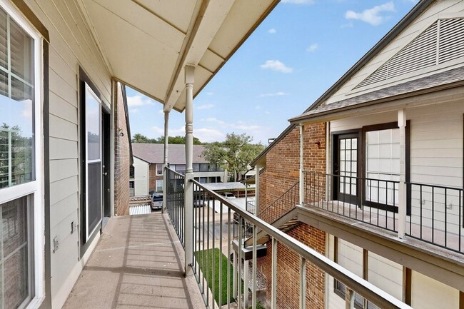Building Photo - 5981 Arapaho Rd