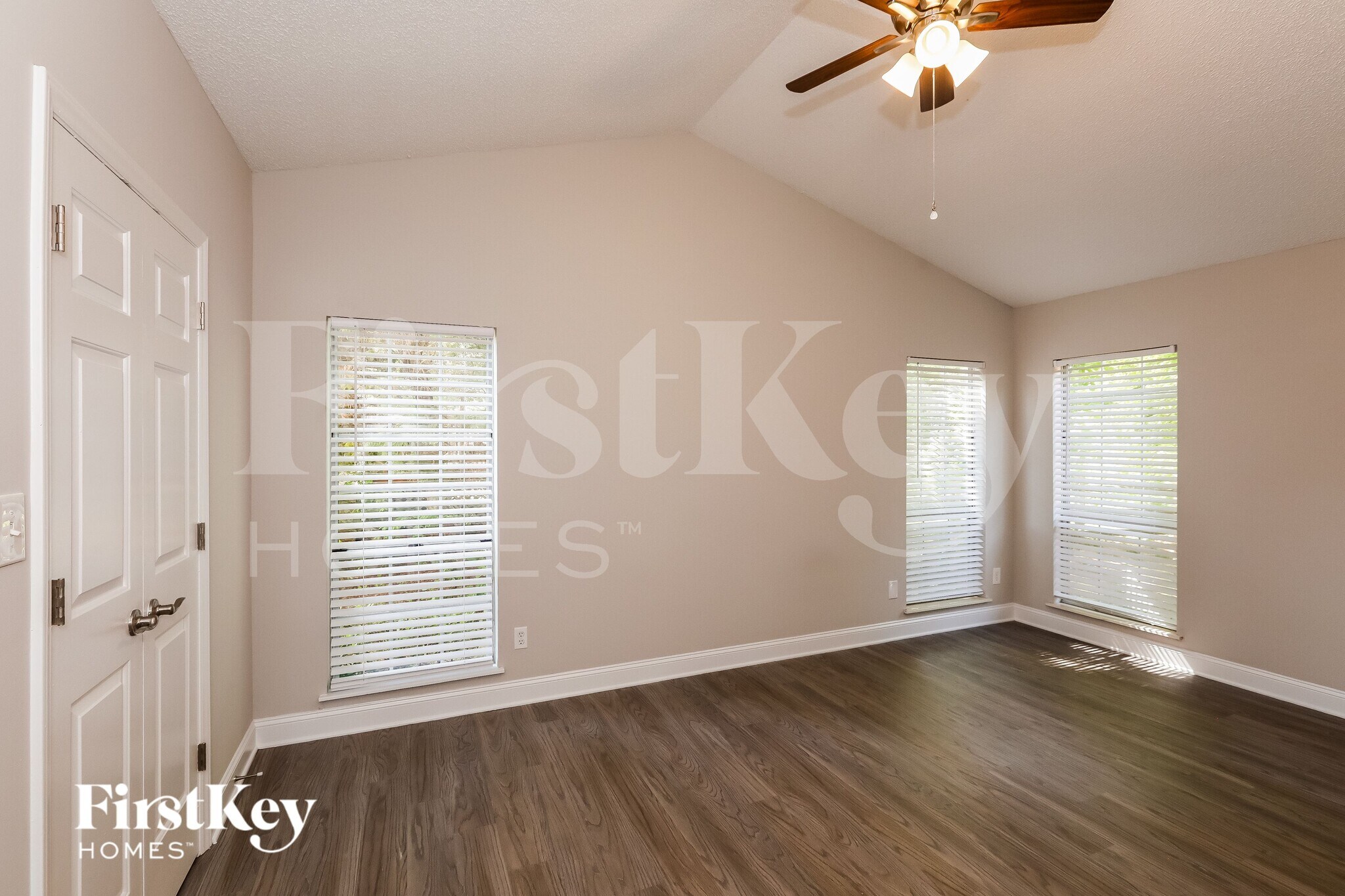 Building Photo - 13835 Poppleton Ct