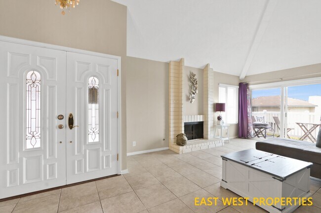 Building Photo - 2409 Sommerset Dr