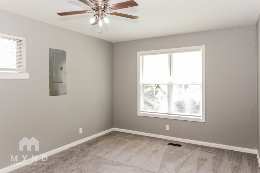 Building Photo - 3513 Rosedale Dr NW