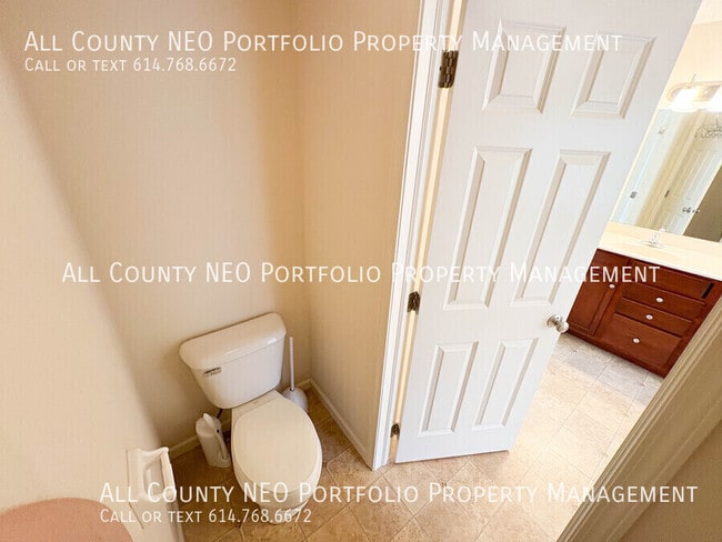 Building Photo - 2919 Woodstone Dr