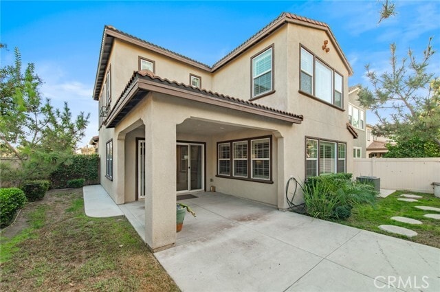 Building Photo - 6248 Desales St