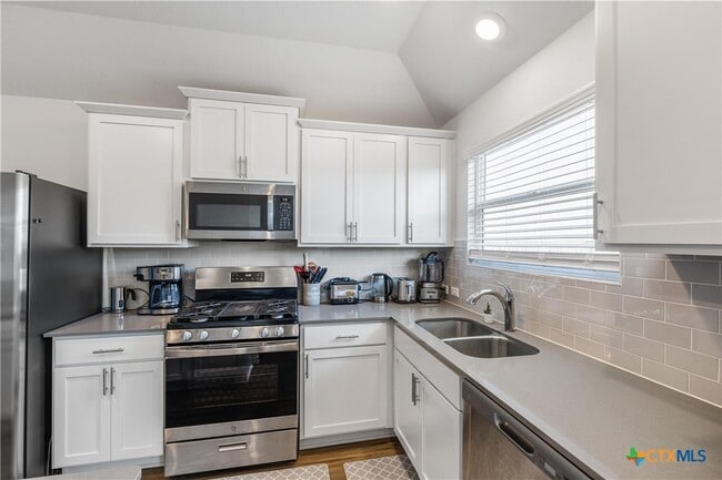 Building Photo - 107 Isaac Millsaps Trl