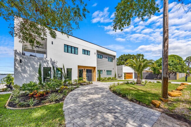 Building Photo - 2175 S Tropical Trail