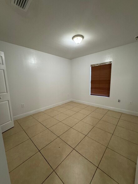 Building Photo - 22250 Miami Ave