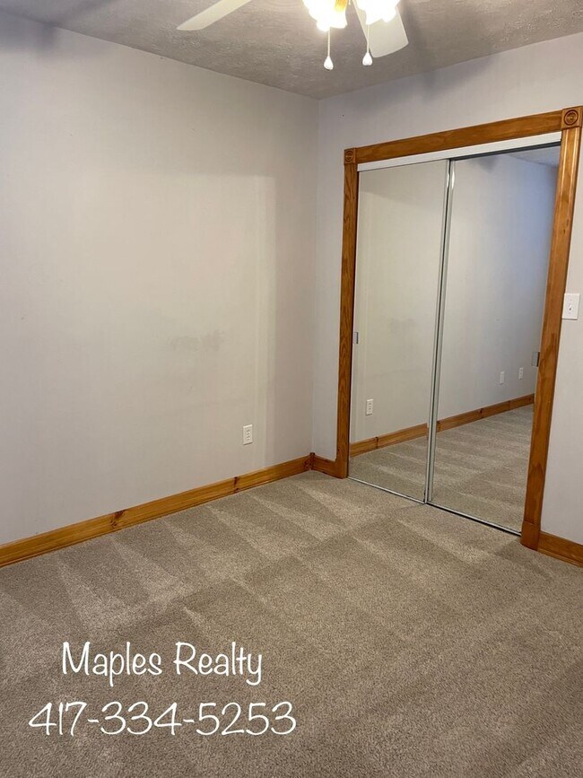 Building Photo - VERY NICE 3 bedroom home in Branson, MO fo...