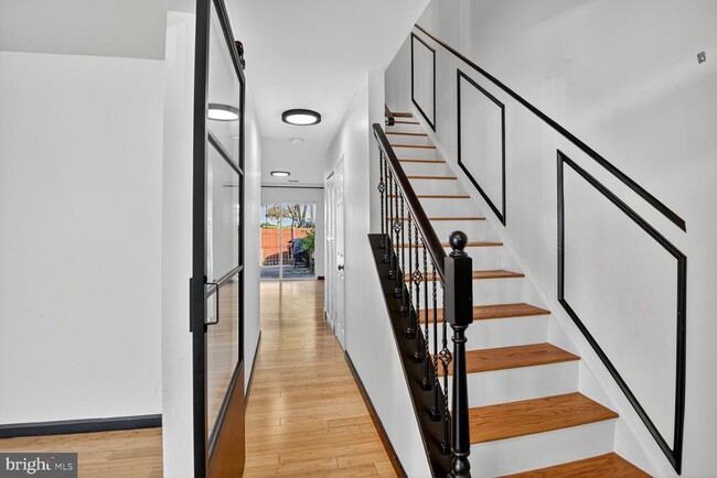 Building Photo - 7706 Swan Terrace