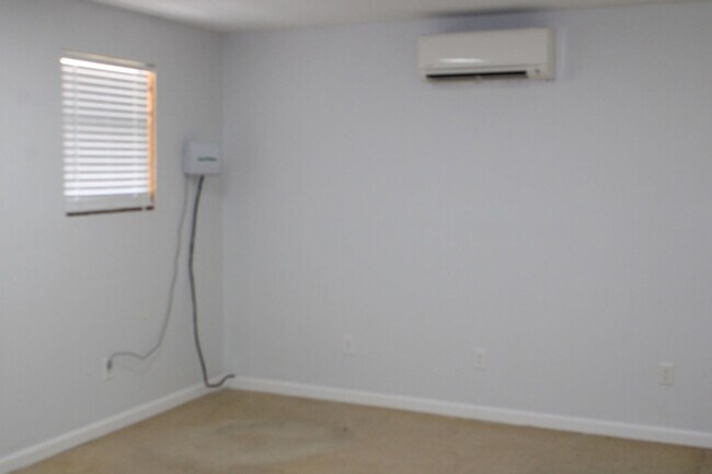 Building Photo - 3 Bedroom 2 bath W/ Bonus In Hammond Hills