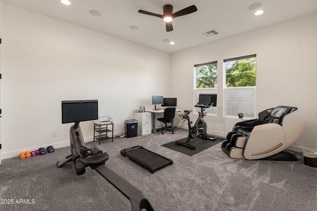 Building Photo - 4236 E Whisper Rock Trl