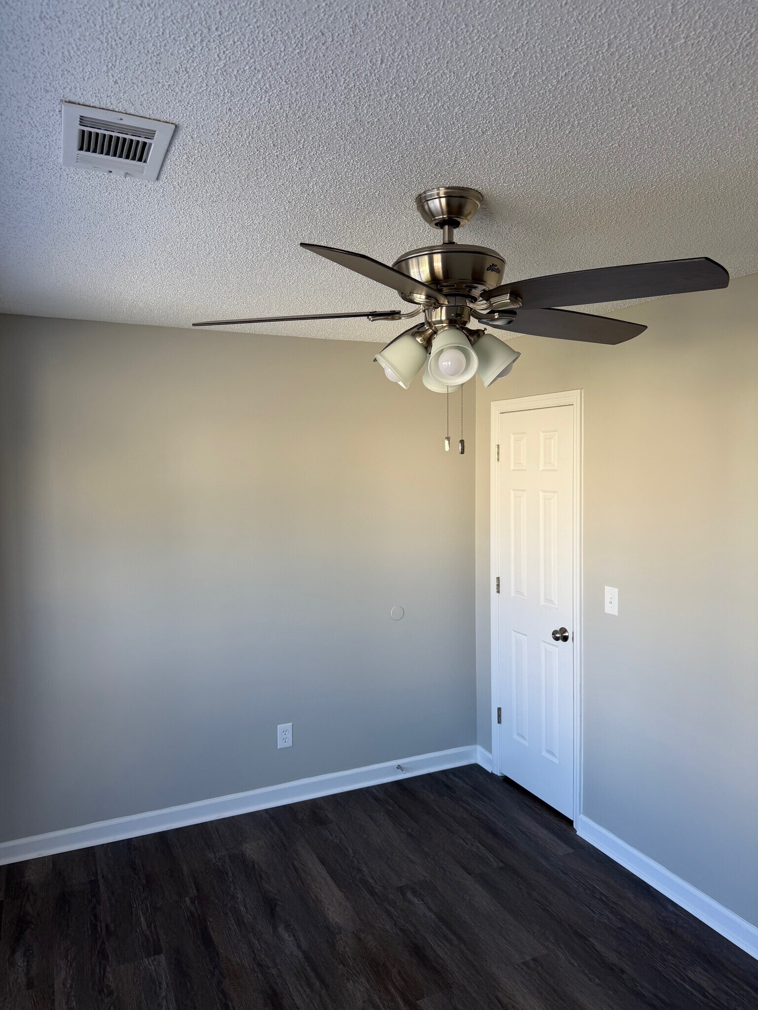 Building Photo - 831 Ashley Ln