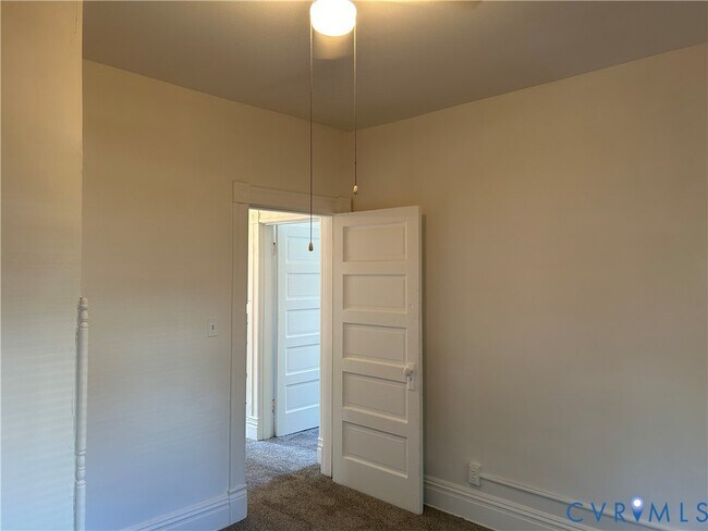 Building Photo - 3123 Carolina Ave