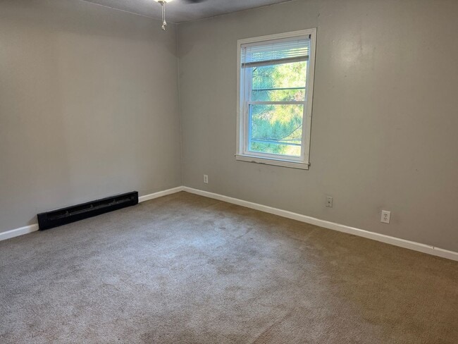 Building Photo - Great 1BR Unit