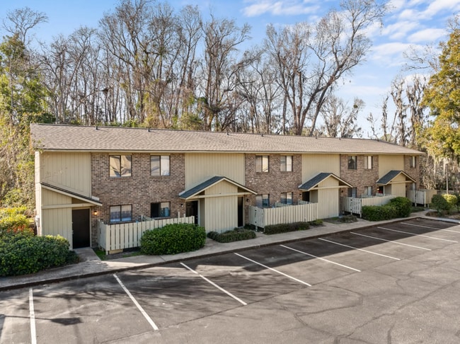 Building Photo - Dogwood Apartments