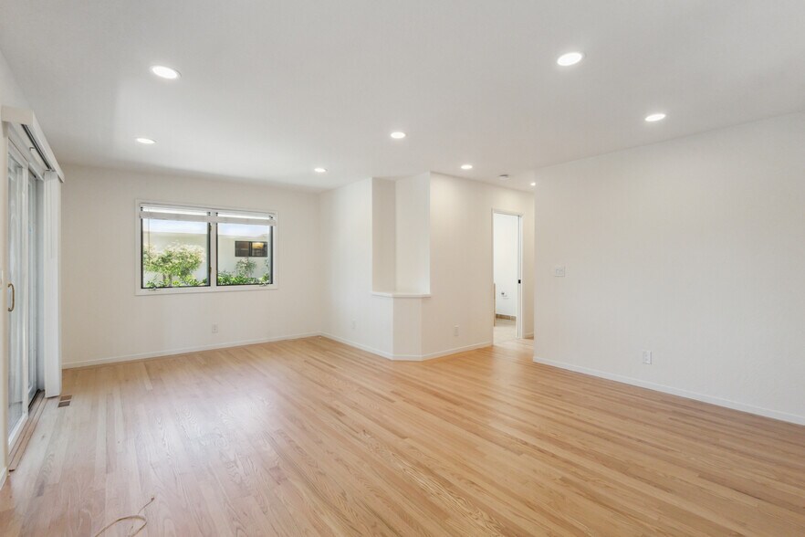 Building Photo - 26530 Conejo Ct