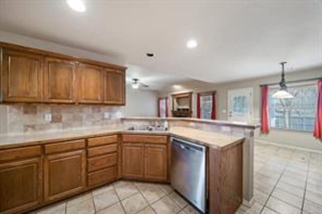 Building Photo - 3 Bed | 2 Full Bath | Vintage at Verdigris | Available end of January!