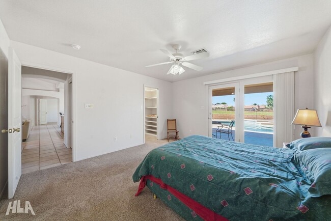 Building Photo - 10390 Fairway Dr