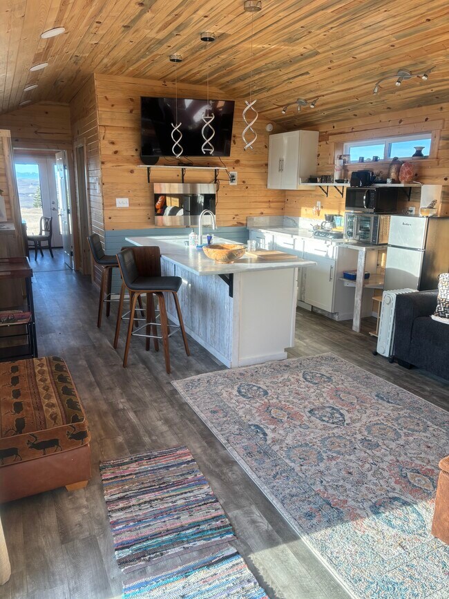 Building Photo - 41159 Sunnyview Loop