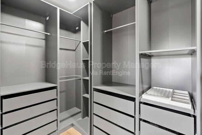 Building Photo - 2143 Caminito San Martin