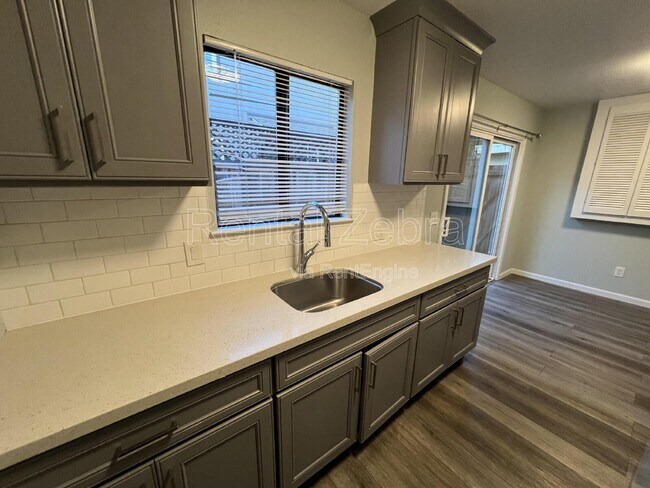Building Photo - 141 Agua Caliente Rd W