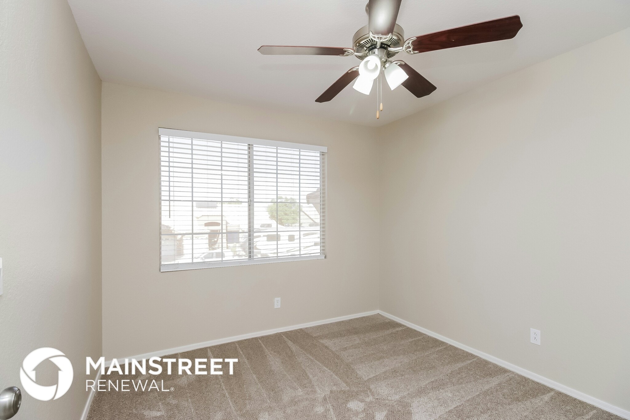 Building Photo - 9547 E Impala Ave