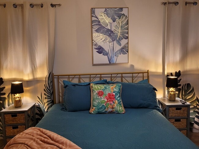 Building Photo - 2501 Washington St