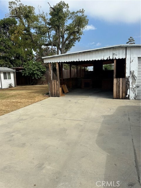 Building Photo - 803 E Newmark Ave
