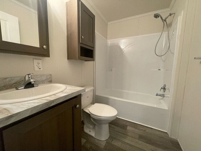 Building Photo - 15862 Villaire Ave