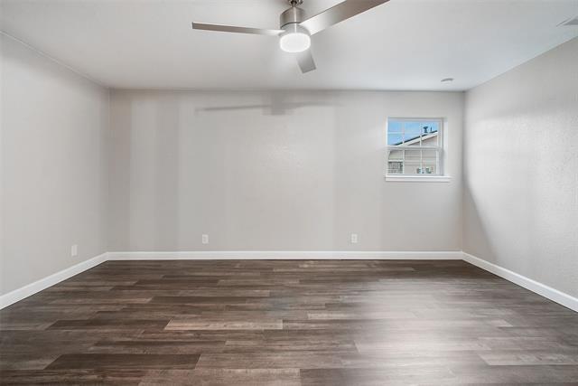 Building Photo - 813 S Valentine Dr