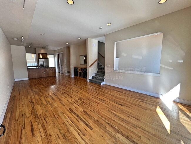 Building Photo - 2403 Bryant St