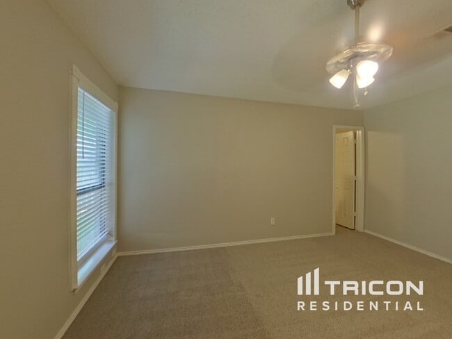 Building Photo - 6408 Alta Vista Dr