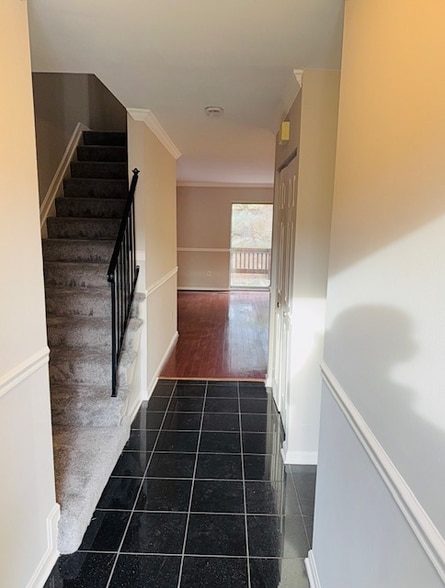 Building Photo - 81 English Run Cir