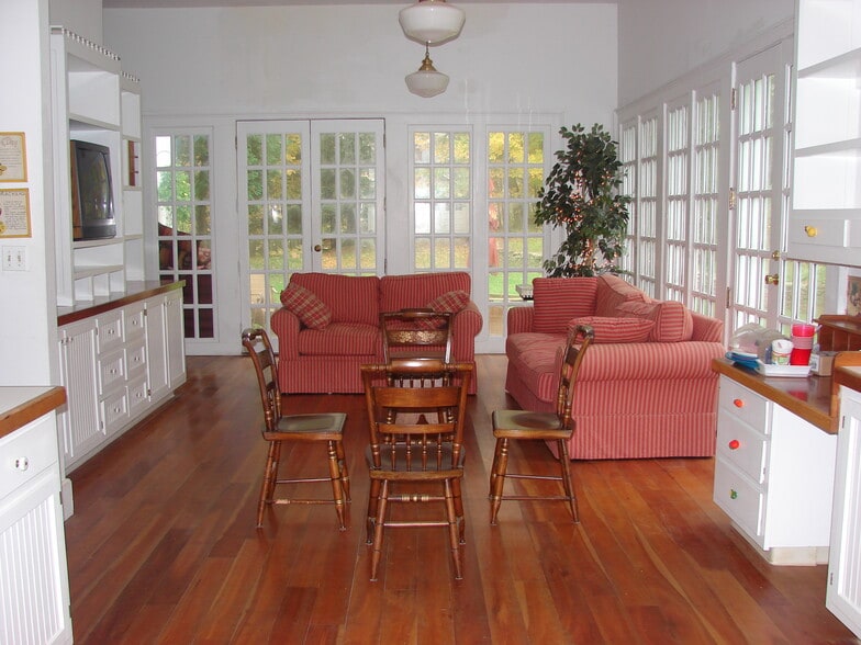 Living room - fl.1 - 3 Cherry Hl