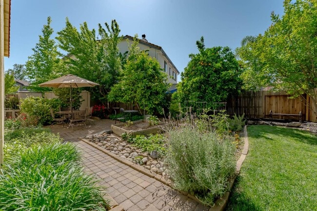 Building Photo - 26 Bridgeford Ct